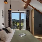 Stella - Wellness With A Swimming Pool, Hot Tub And Sauna *